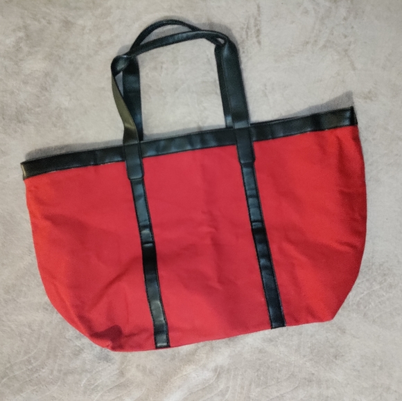 🆕Victoria's Secret | Large Red Weekend Tote Bag / Carry All Bag / Carry On Bag - Picture 2 of 10